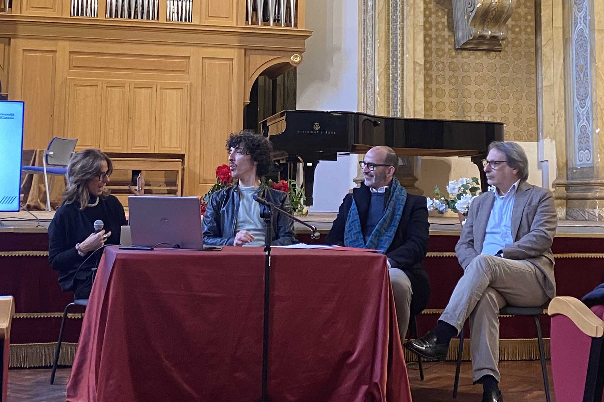 In foto da sinistra la prof.ssa De Luca, il direttore Costa, il presidente Munafò Siragusa e il maestro Romeo