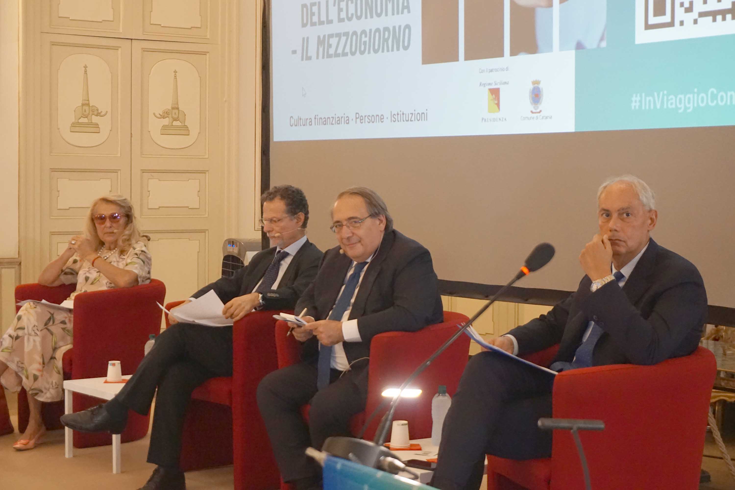 In foto da sinistra Maria Cristina Busi, Francesco Priolo, Roberto Napoletano e Giuseppe Notarnicola