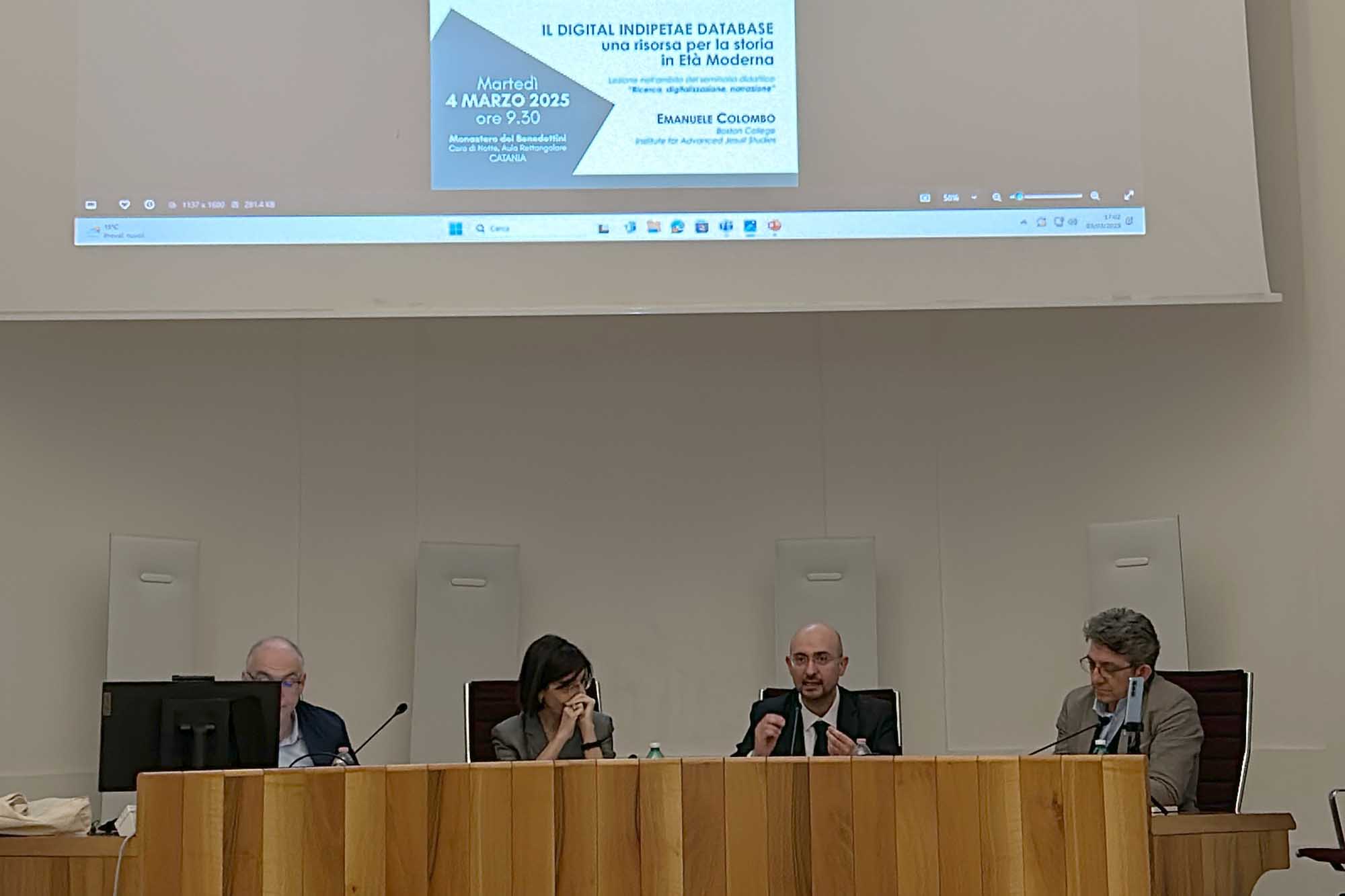 Un momento dell'intervento del prof. Michele Campochiano