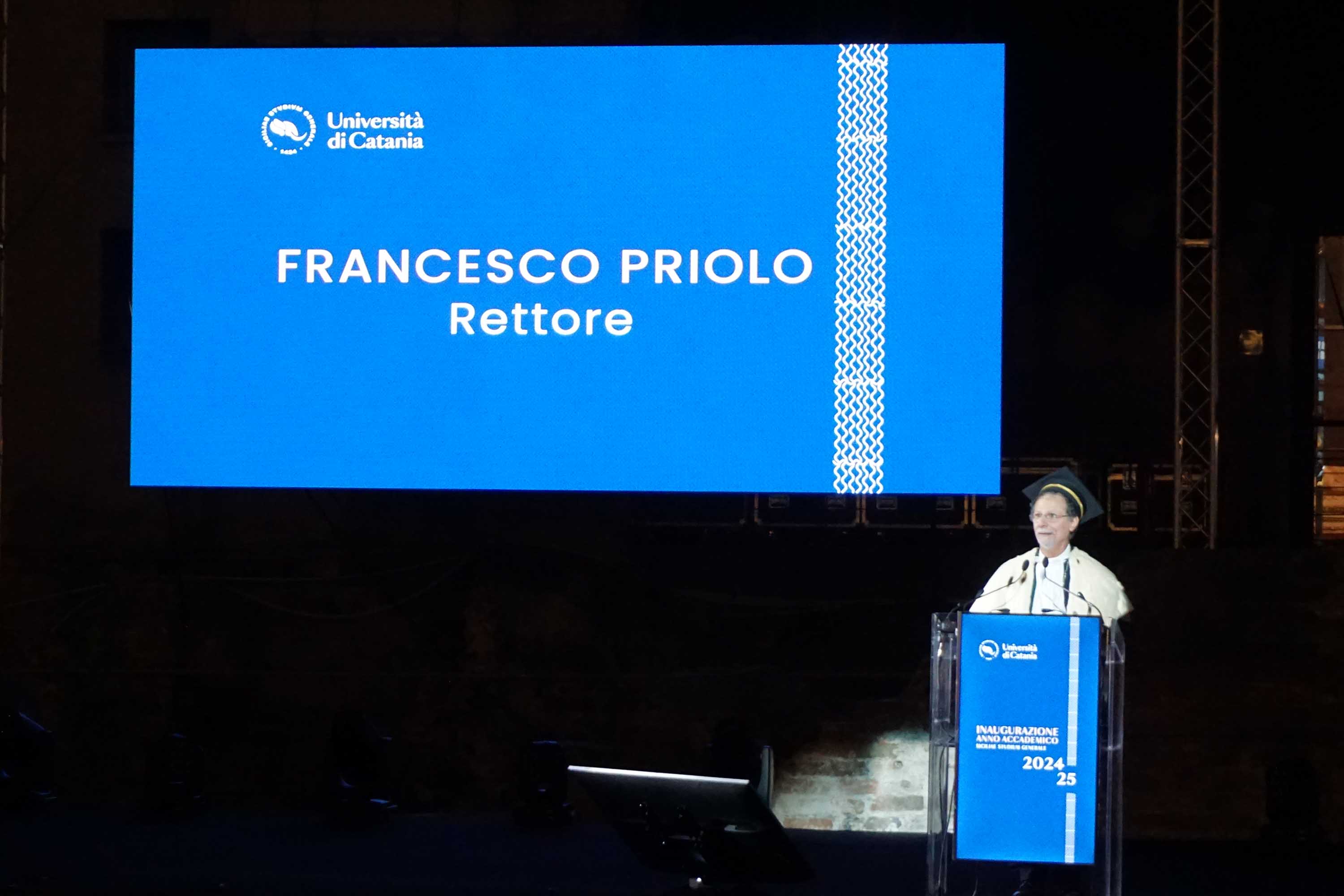 Un momento dell'intervento di Francesco Priolo