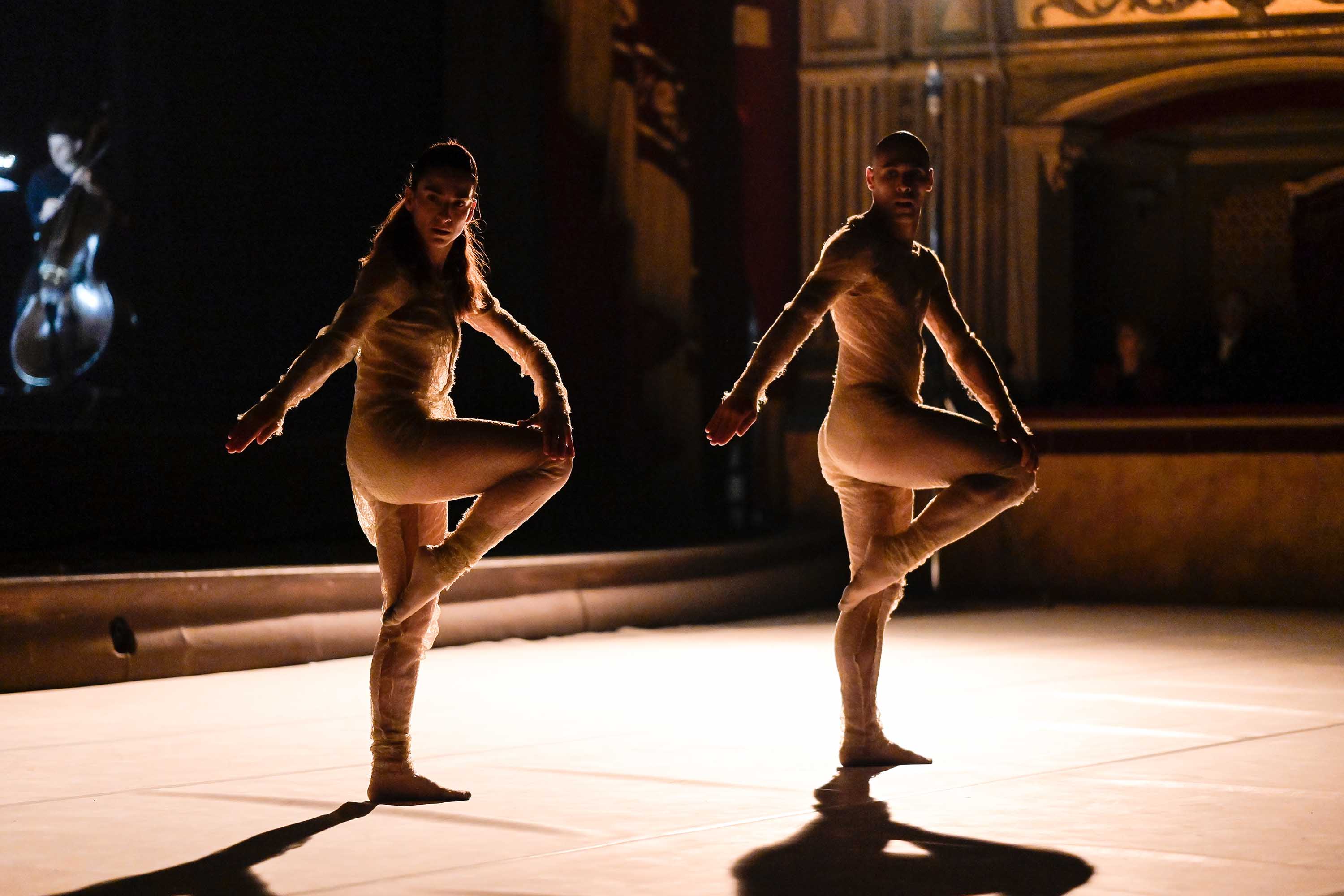 Samir Calixto in “4 Seasons” al Teatro Bellini di Catania (foto Serena Nicoletti)