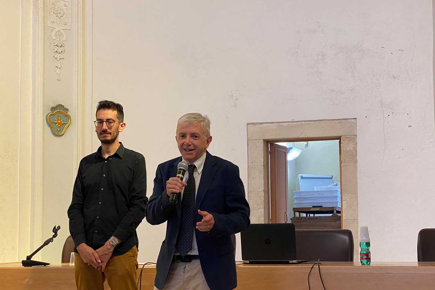 Un momento dell'intervento del prof. Alberto Fichera