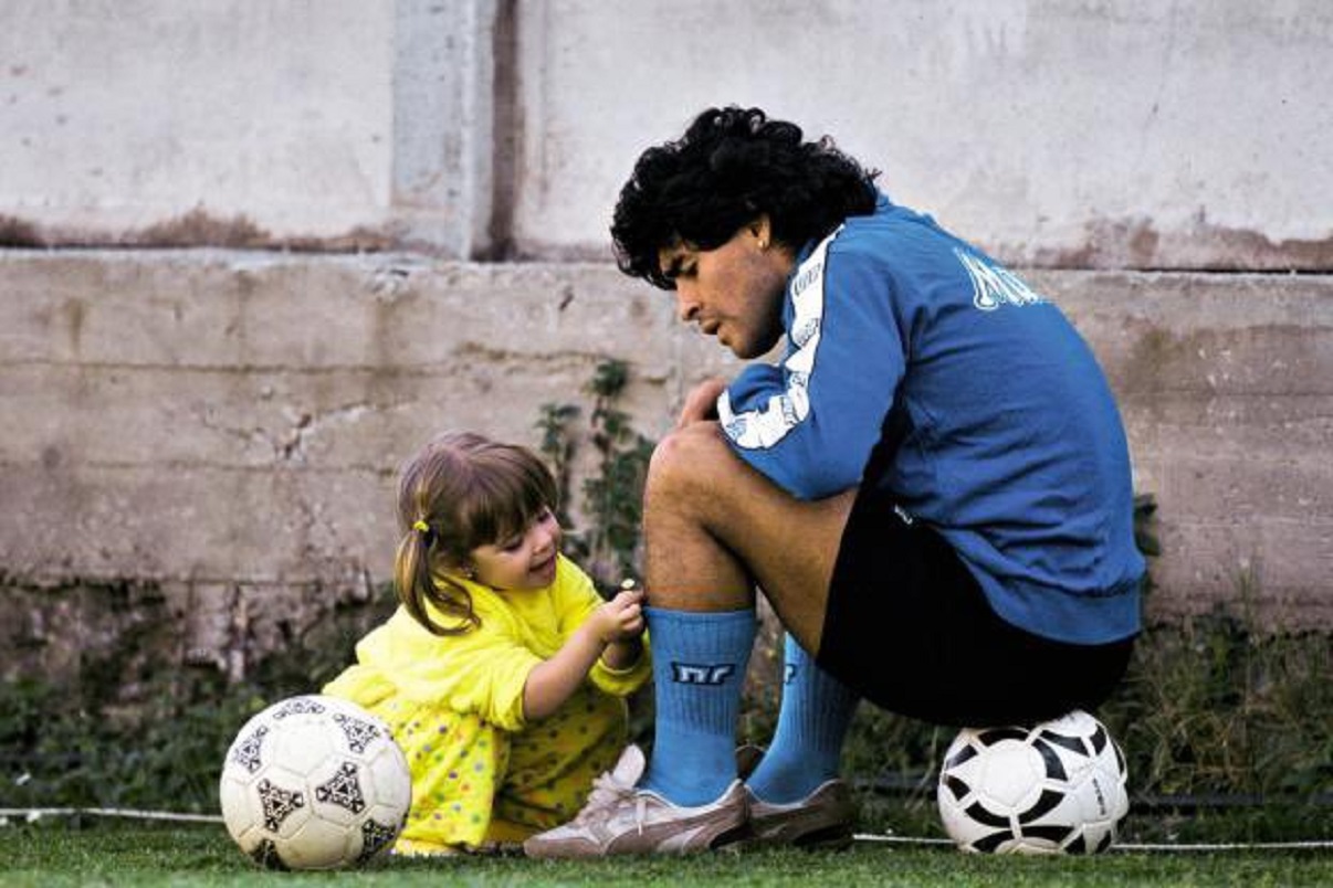 Diego Armando Maradona con la figlia Dalma