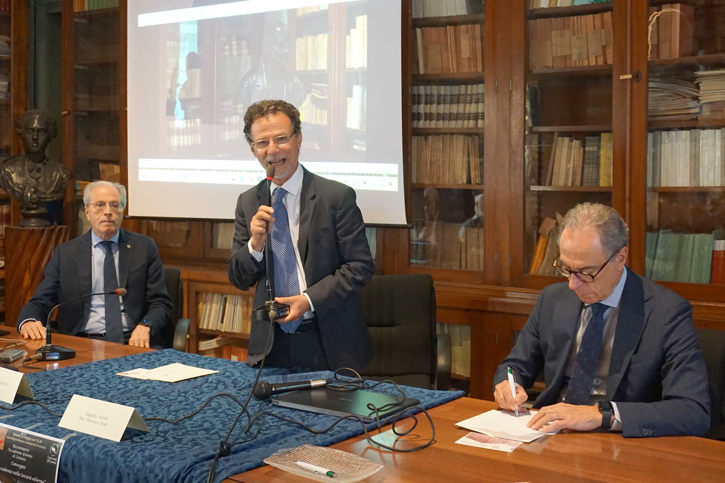 In foto da sinistra i docenti Antonio Condorelli, Francesco Priolo e Paolo La Greca