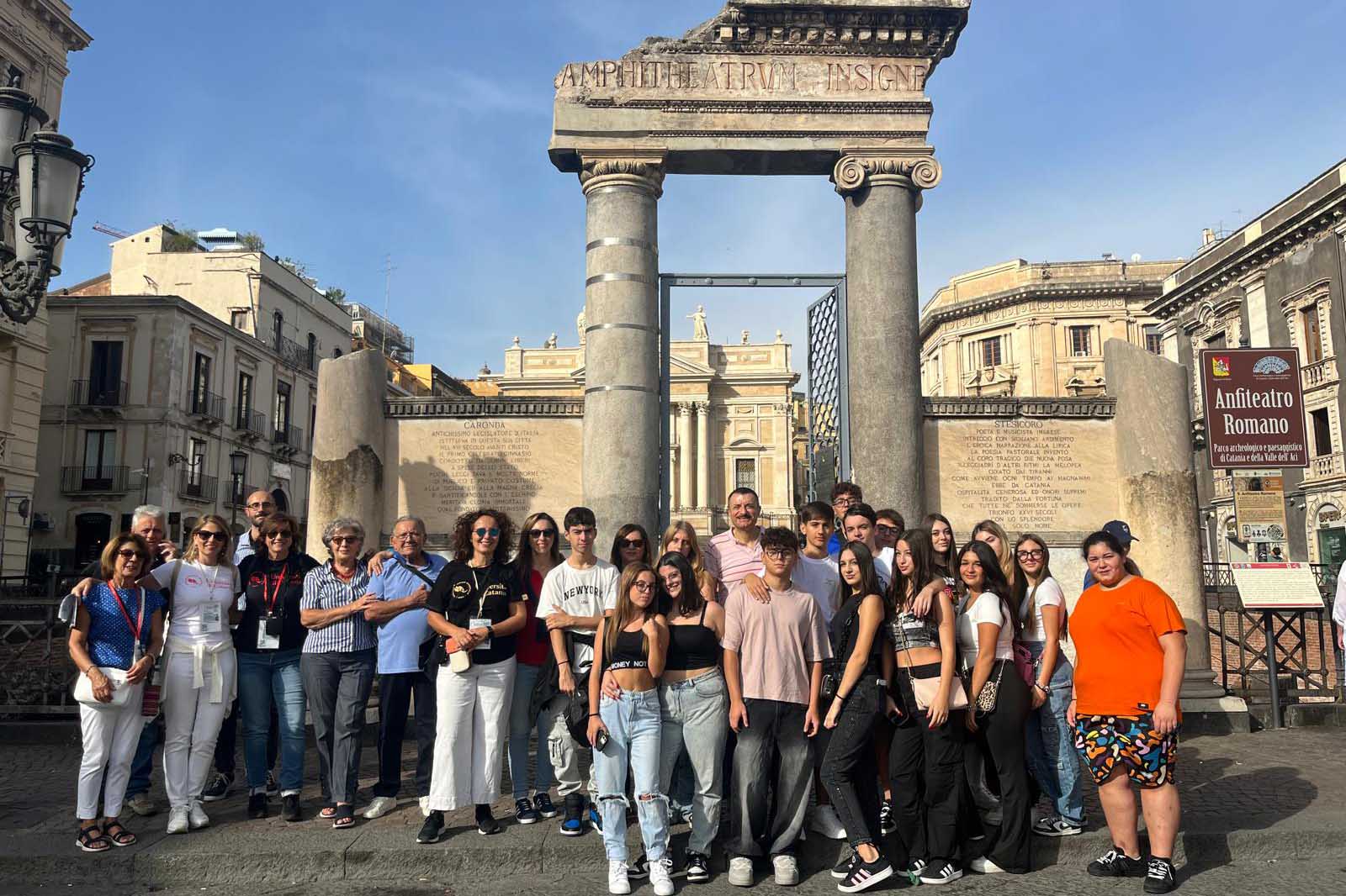 Un momento della visita all’anfiteatro Romano