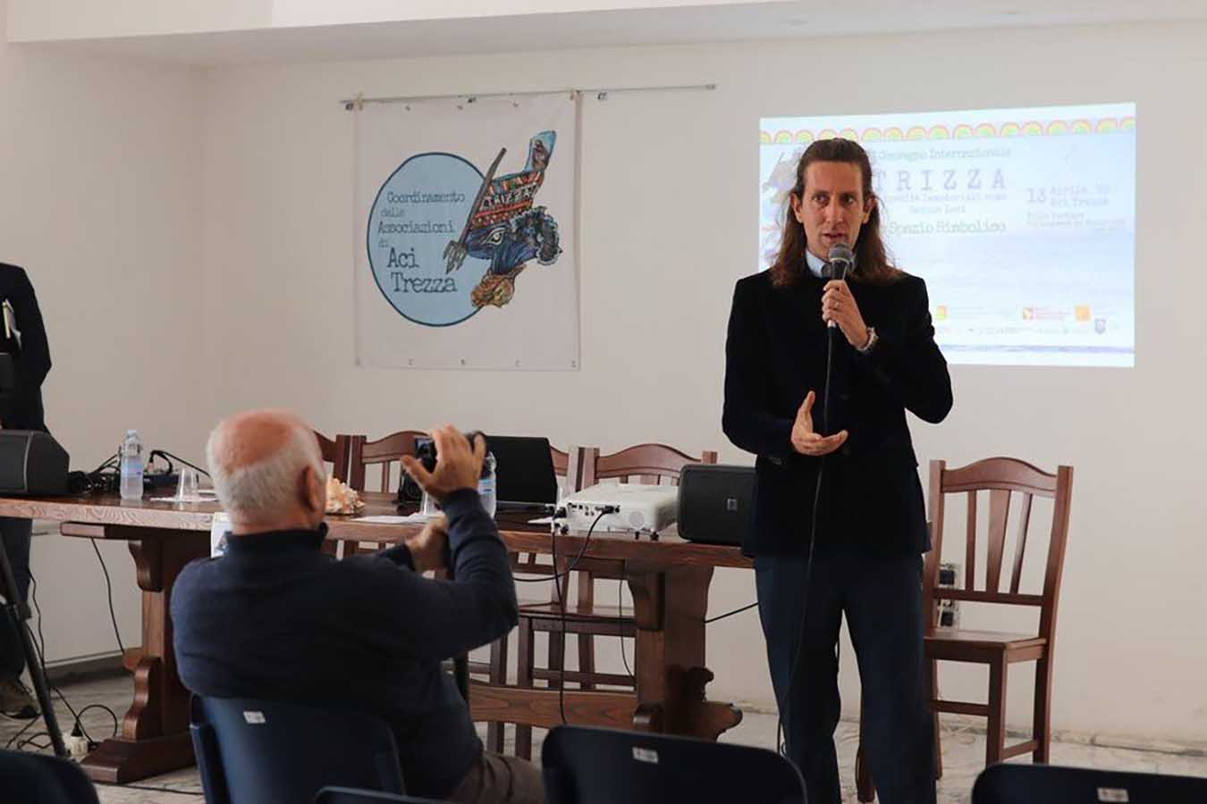 In foto un momento dell'intervento di Antonio Castorina