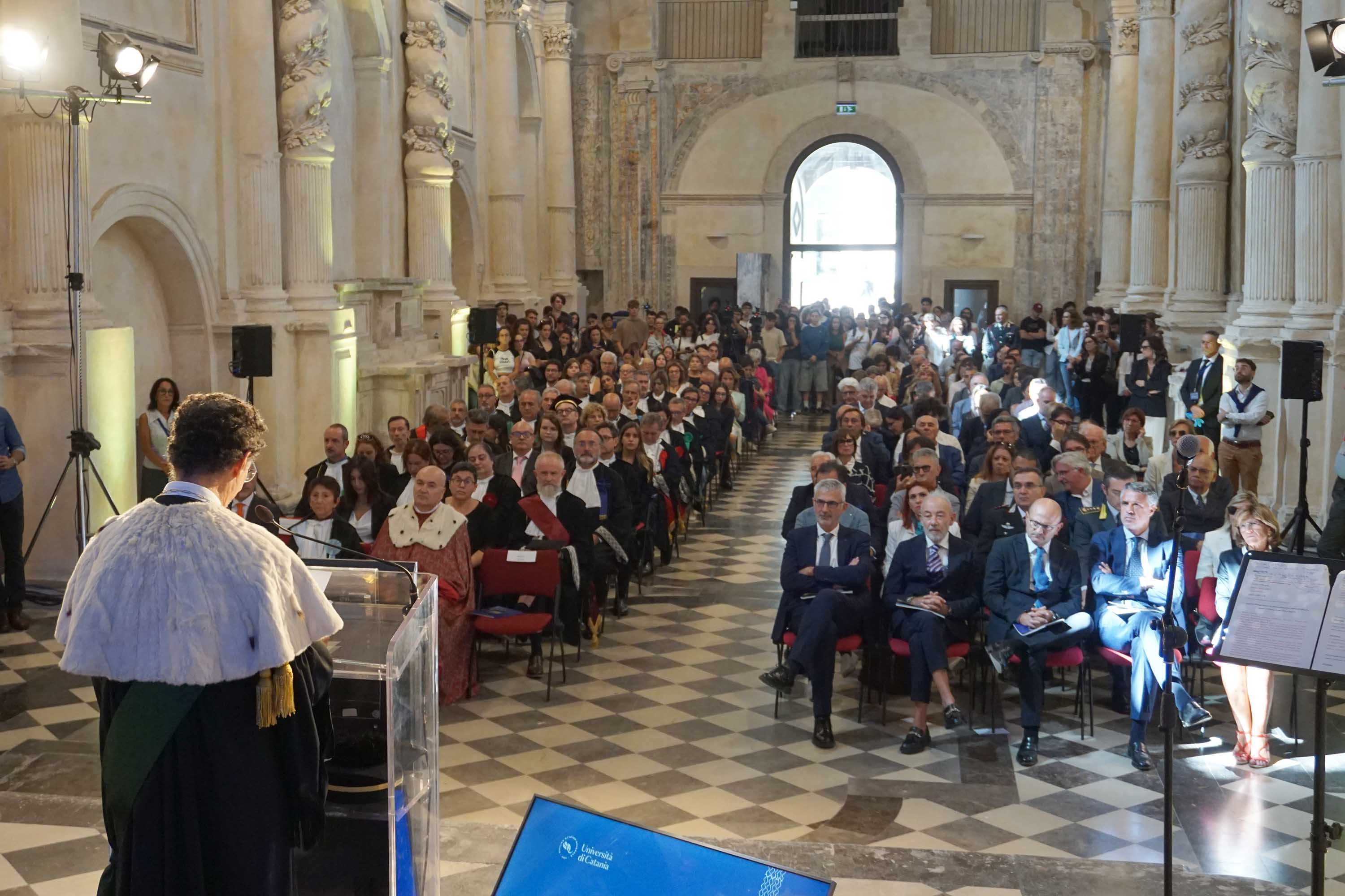 Un momento dell'intervento del rettore Francesco Priolo