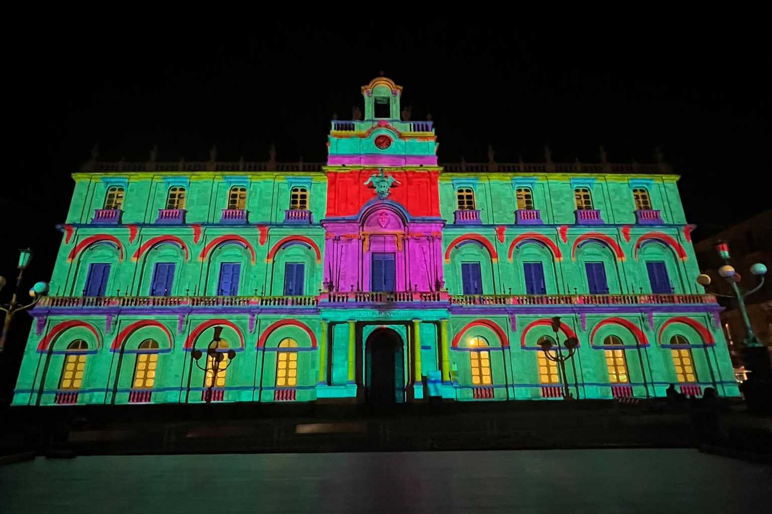 Il video mapping sulla facciata del Palazzo centrale dell'Università di Catania