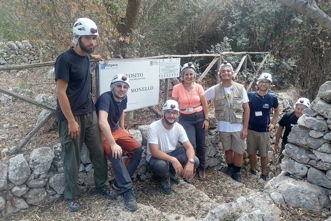 Un momento della visita guidata alla Rni Grotta Monello