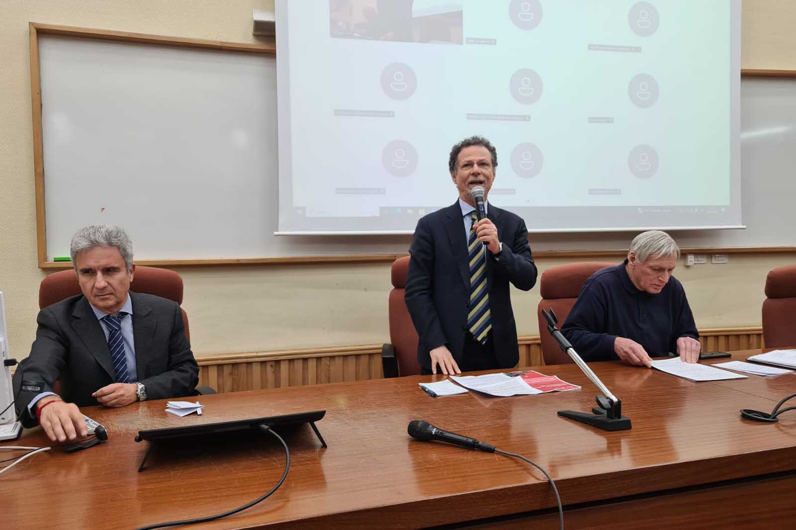 In foto da sinistra Roberto Cellini, Francesco Priolo e don Luigi Ciotti