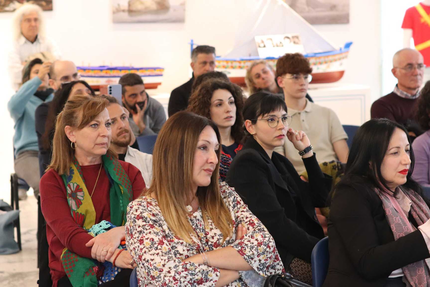 Una parte del pubblico presente all'incontro