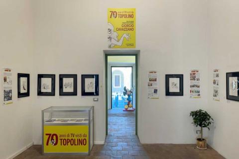 Una sala della mostra 70 anni di TV visti da Topolino, targata Etna Comics