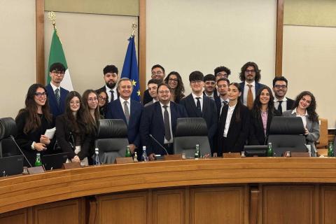 Studenti e studentesse in visita a Roma